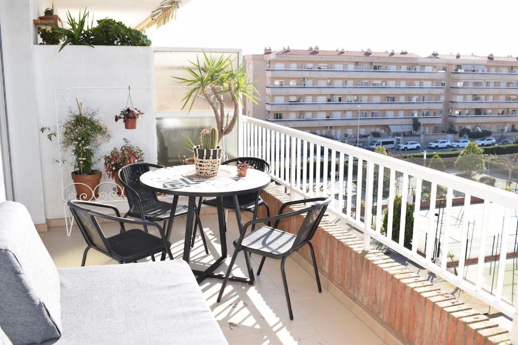 Alegre Apto Con Piscina, A 300M De La Playa. Blanes Extérieur photo